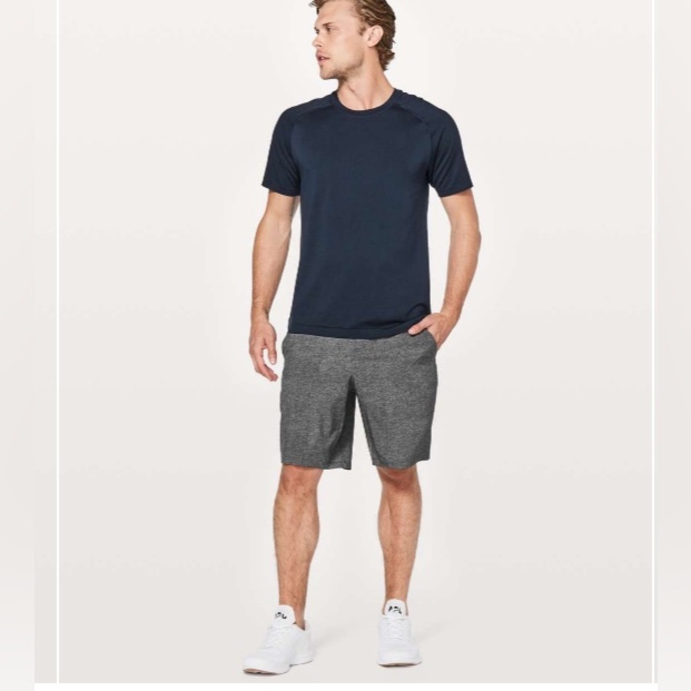 Men's Gray Lululemon Pace Breaker Out Of Mind shirt size medium